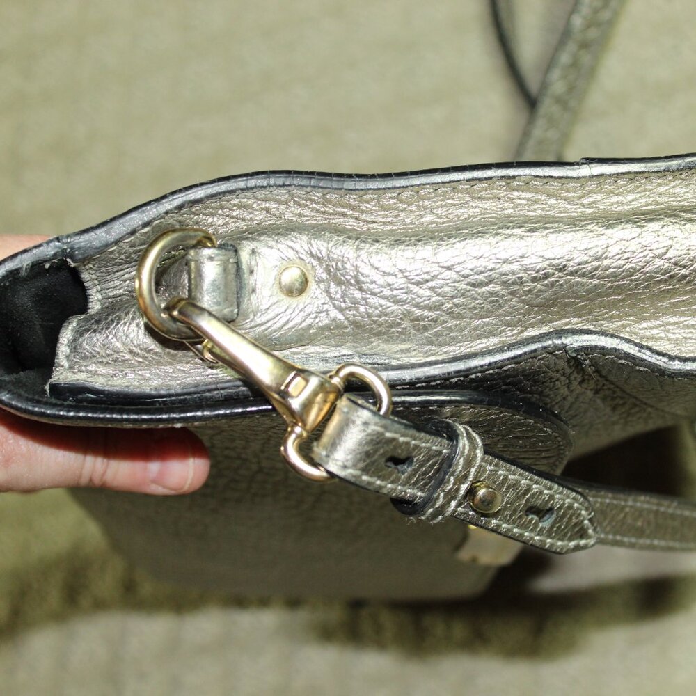 Authentic Vintage Burberry 100% Calf Leather Metallic Silver Crossbody Purse - Picture 13 of 16